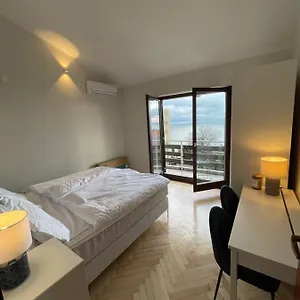  Apartment - Ocean & Sea Breeze